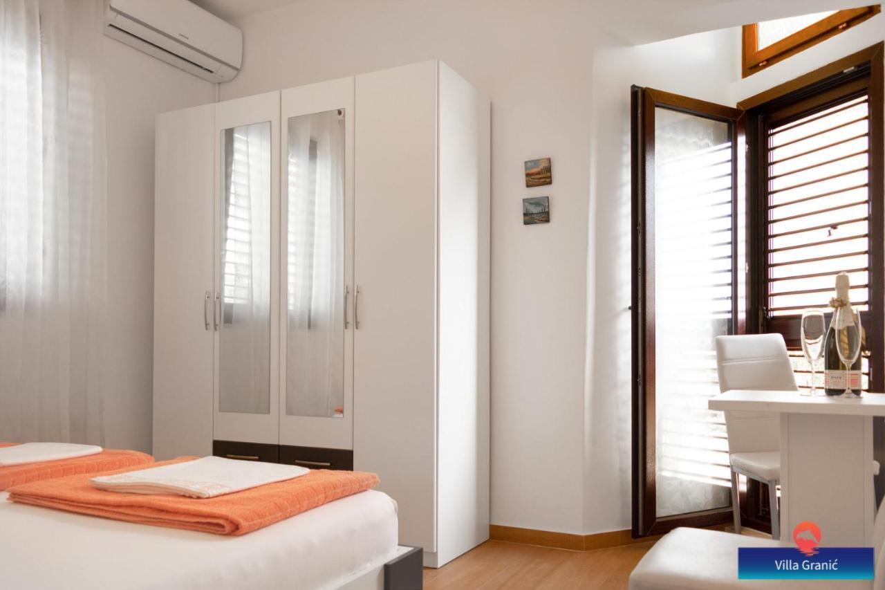 Villa Granic โพรไมนา ภายนอก รูปภาพ